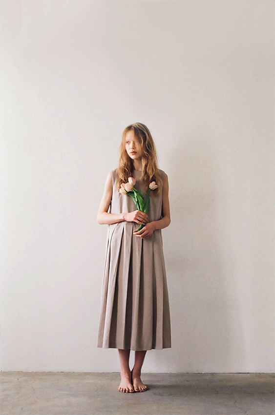 mochi 2026 spring summer relaxed sleeveless dress natural silhouette