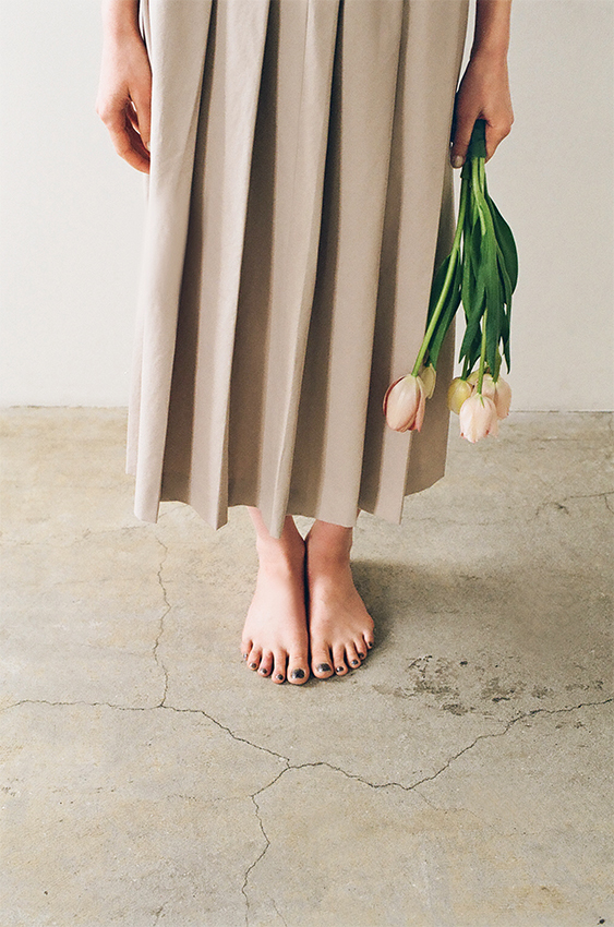 mochi 2026 spring summer dress detail with tulips natural texture