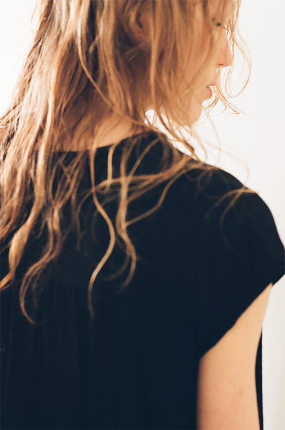 mochi 2026 spring summer natural hair detail soft light